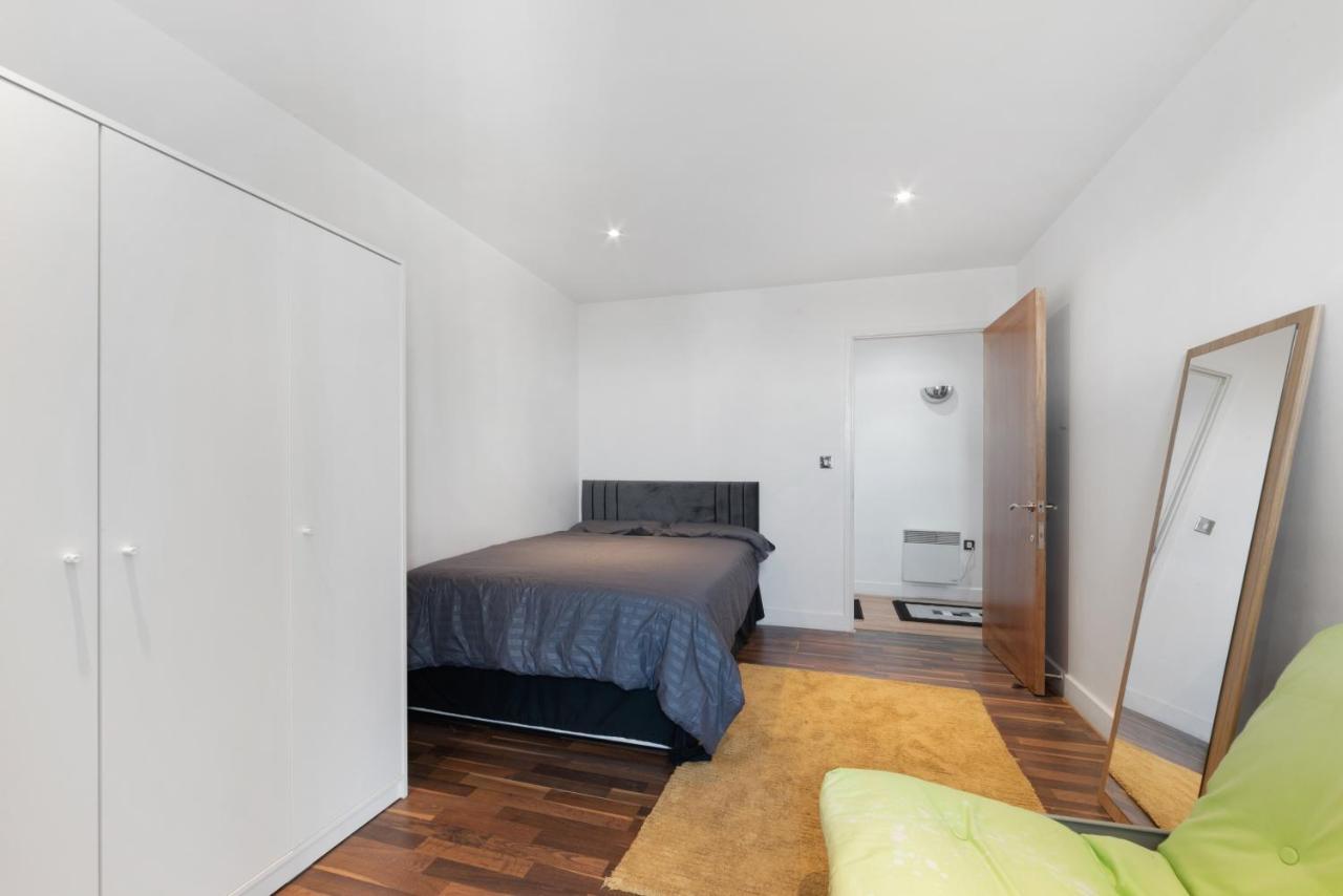 Excel 3 Bedroom Apartment Near City Airport And O2 Arena Londra Exterior foto