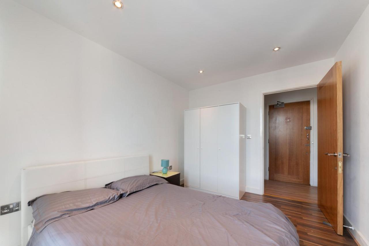 Excel 3 Bedroom Apartment Near City Airport And O2 Arena Londra Exterior foto
