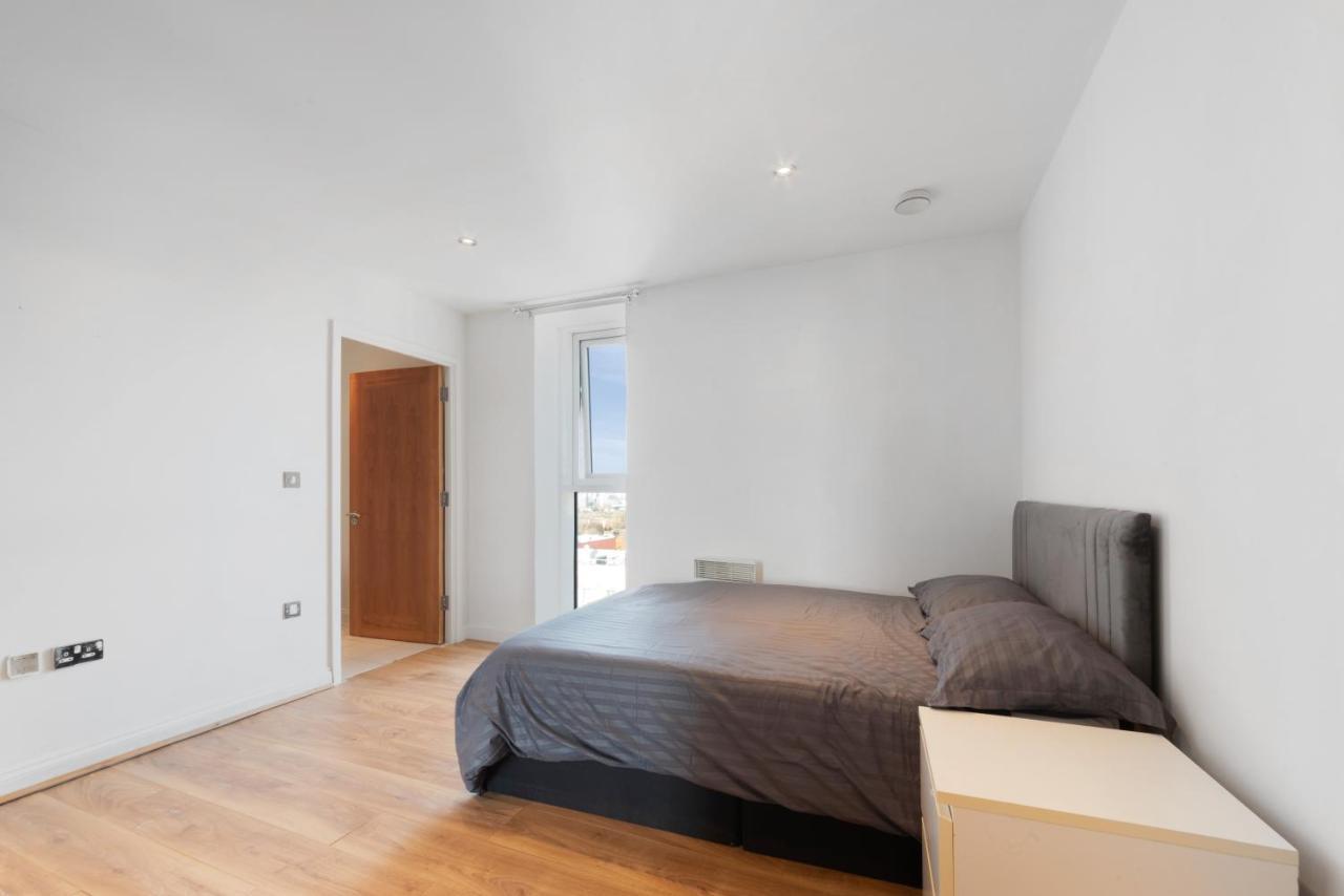 Excel 3 Bedroom Apartment Near City Airport And O2 Arena Londra Exterior foto