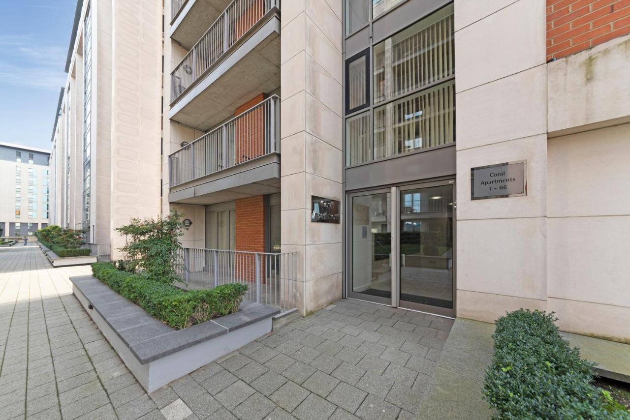 Excel 3 Bedroom Apartment Near City Airport And O2 Arena Londra Exterior foto