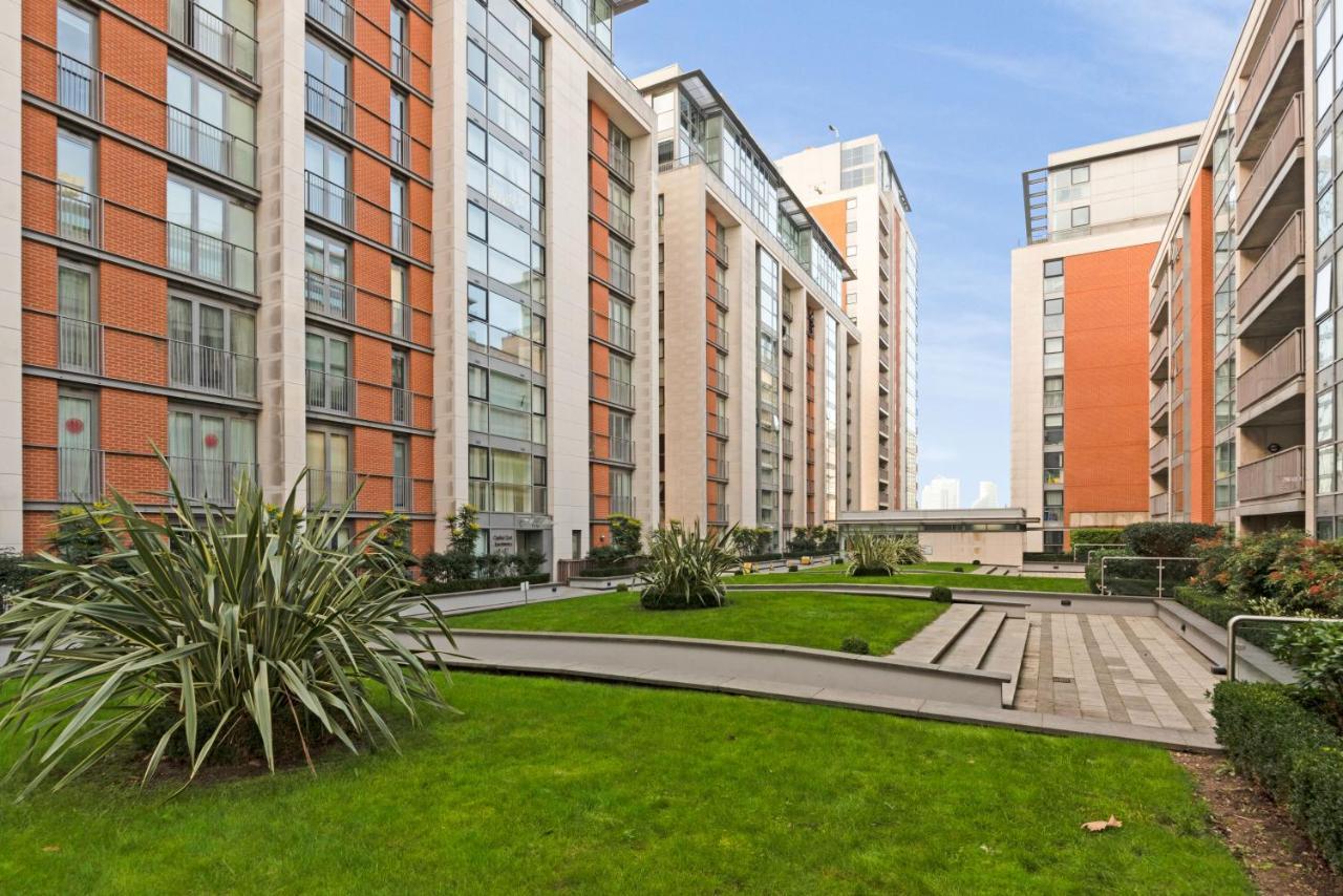Excel 3 Bedroom Apartment Near City Airport And O2 Arena Londra Exterior foto