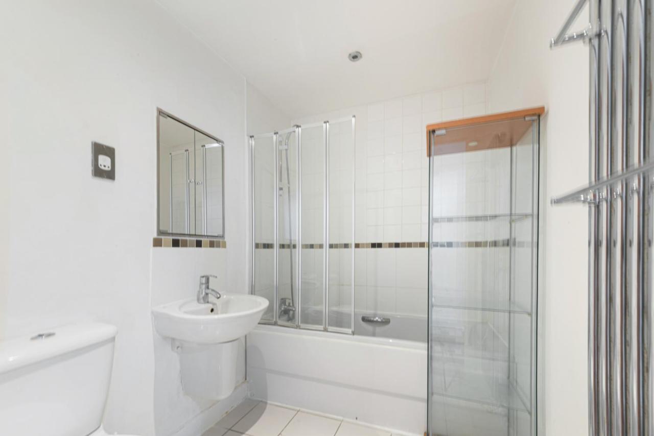 Excel 3 Bedroom Apartment Near City Airport And O2 Arena Londra Exterior foto