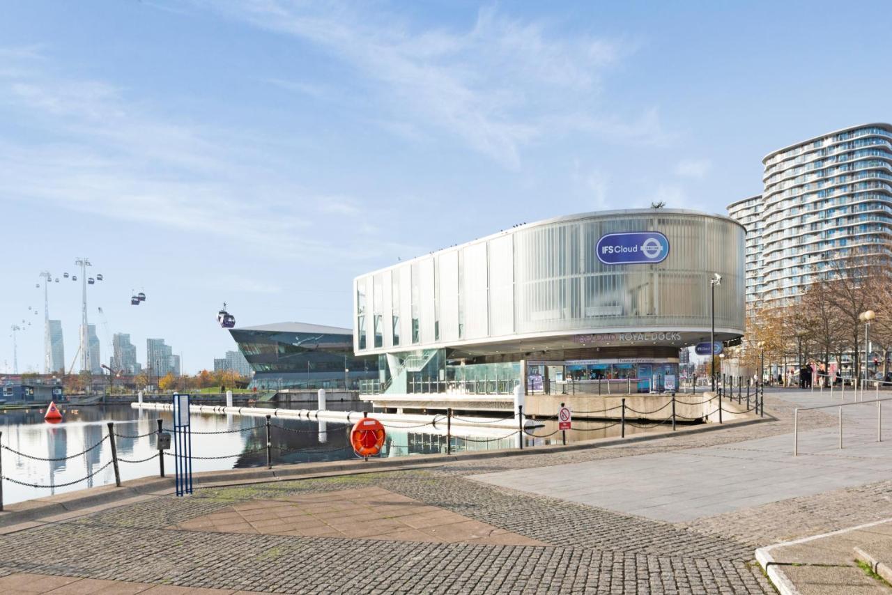 Excel 3 Bedroom Apartment Near City Airport And O2 Arena Londra Exterior foto